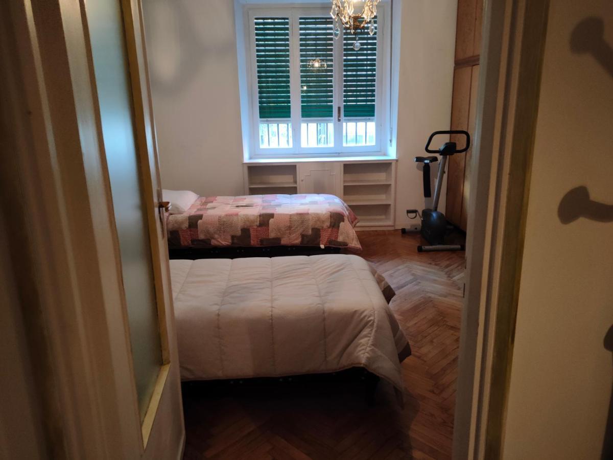 Casa - House Xavier Una Casa Famigliare , Dame Entra Solo Chi A Un Bel Cuore , Non'E Il L'Intero Alloggio Solo Stanze E Bagno Lejlighed Torino Eksteriør billede